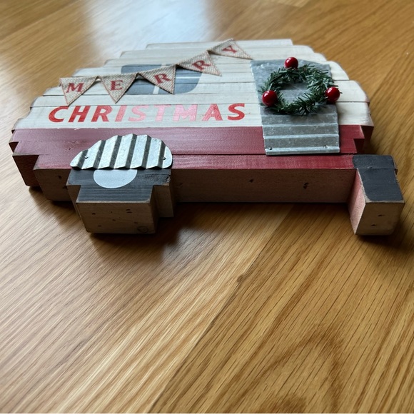 Christmas Camper Decoration - Picture 3 of 4